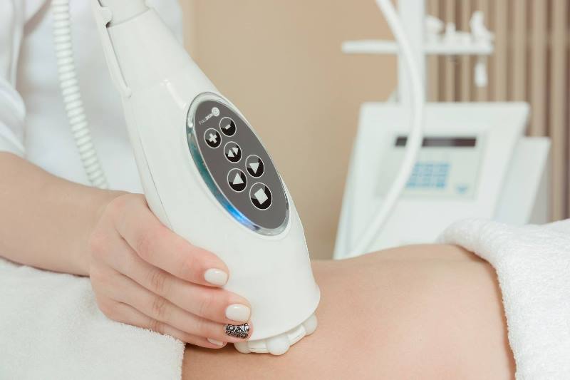 Проводится дермотония