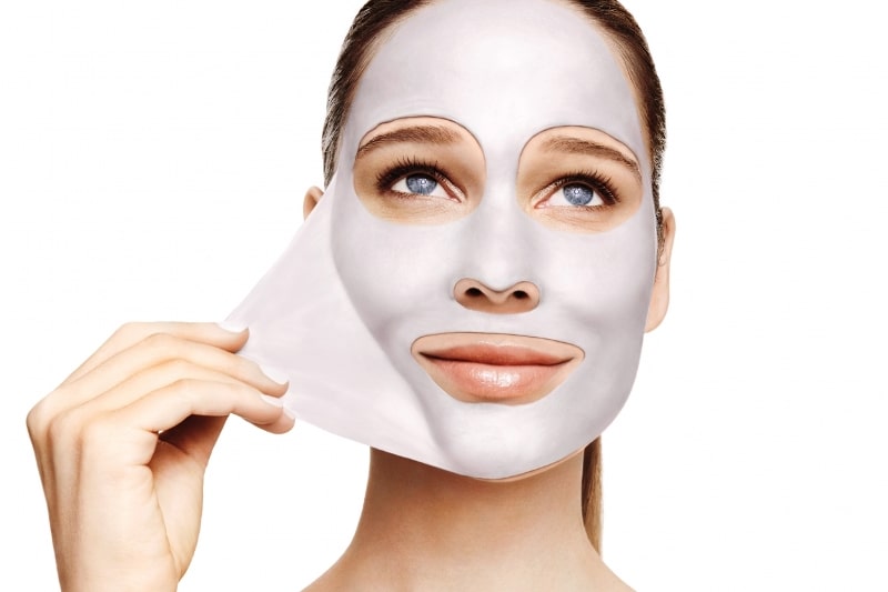 Маска на лице