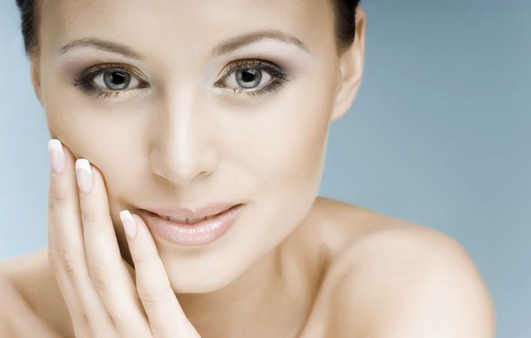 Красивая женщина