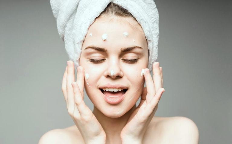 Нанесение пилинга