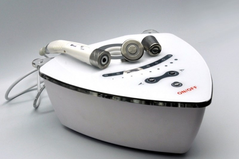 РФ лифтинг аппарат Blac Box (NV-CR300)