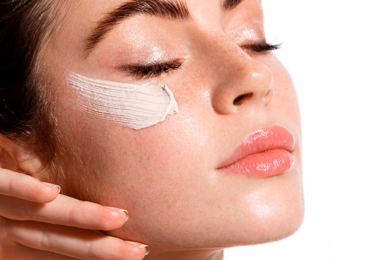 крем на лице