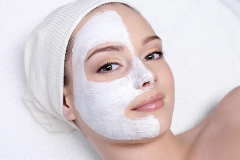 Маска на лице