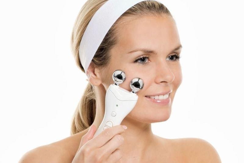 Проводится ионофорез лица дома