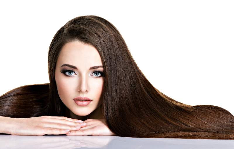 Женщина с красивой шевелюрой