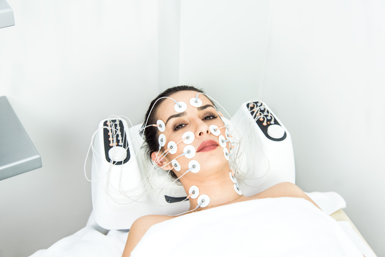 миостимуляция лица и шеи