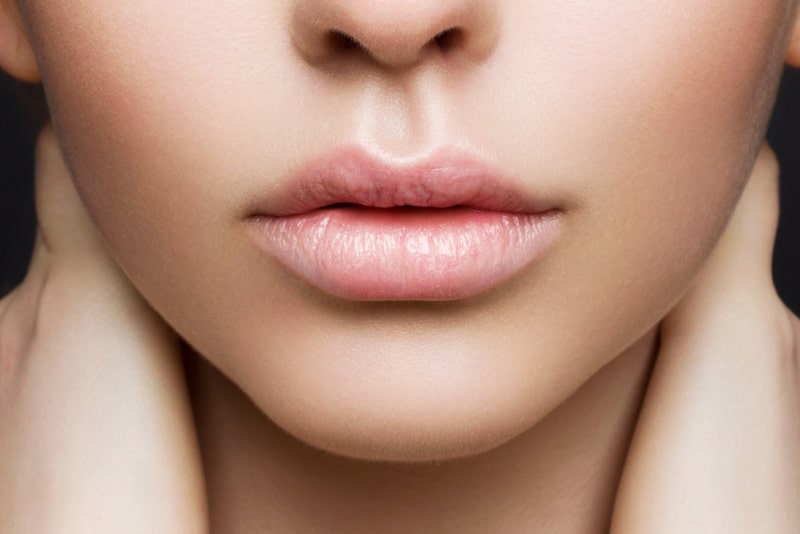 Губы женские