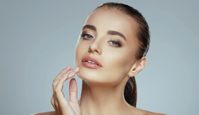 Касание лица