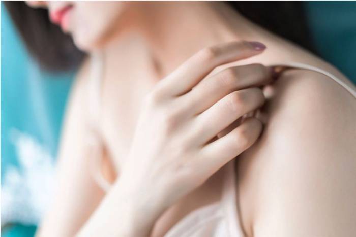 Рука на плече