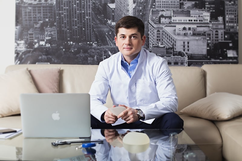 пластический хирург Тагир Ришатович