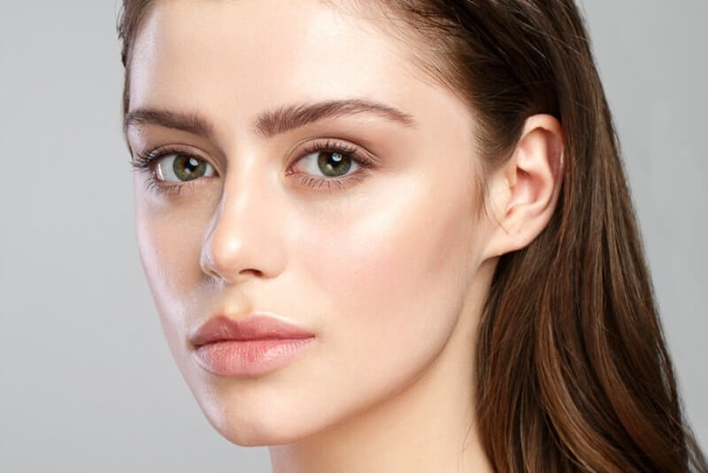 Симпатичная девушка