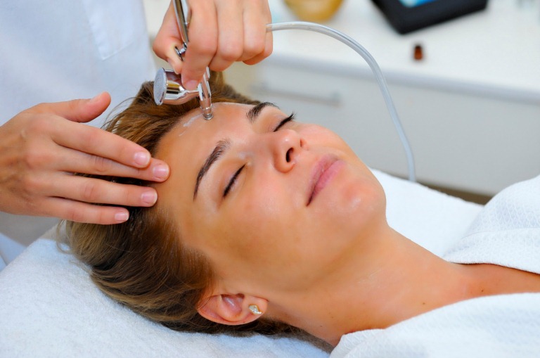 Озонотерапия против демодекса на лице