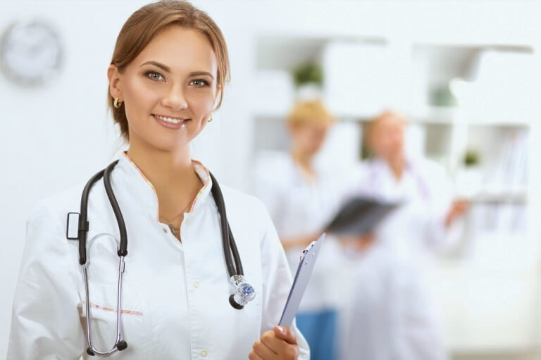 Доктор улыбается