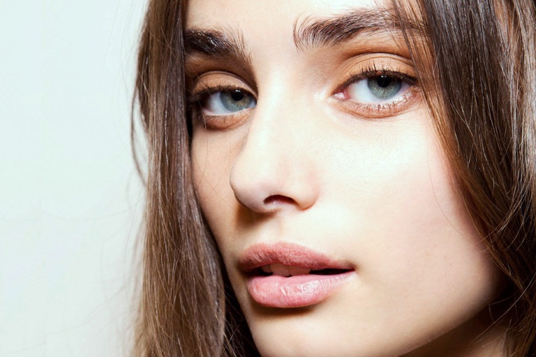 Красивая девушка