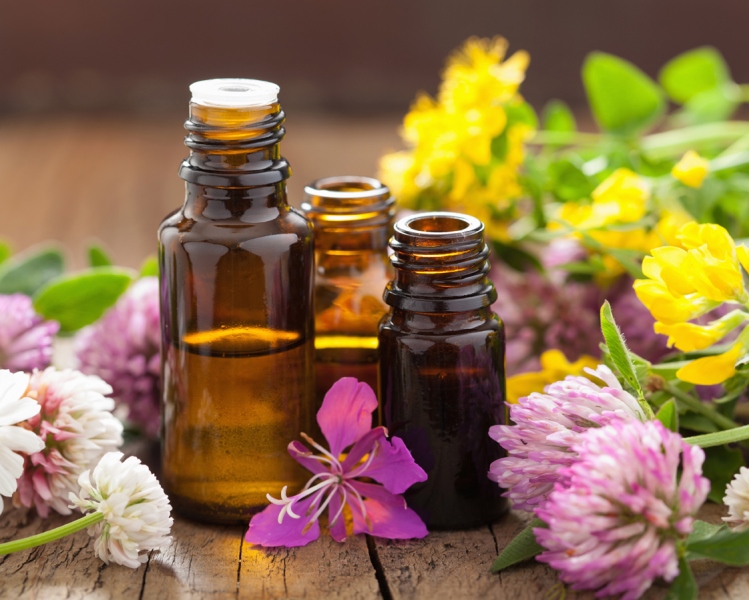 Эфирные масла в бутылочках