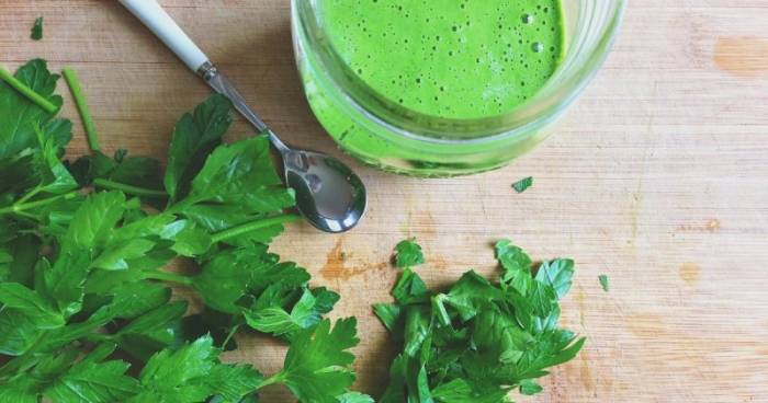 Маска с петрушкой