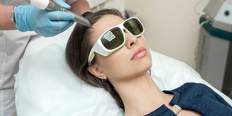 Удаление родинок на лице лазером