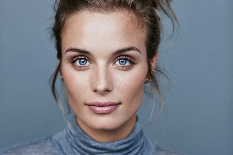 Красивая девушка