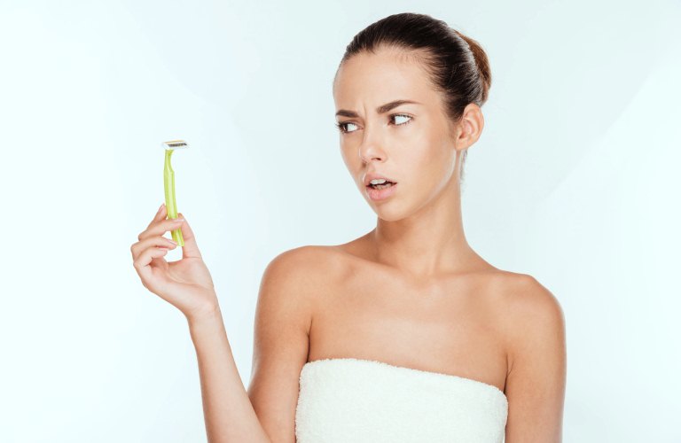 Интимная стрижка бритвой