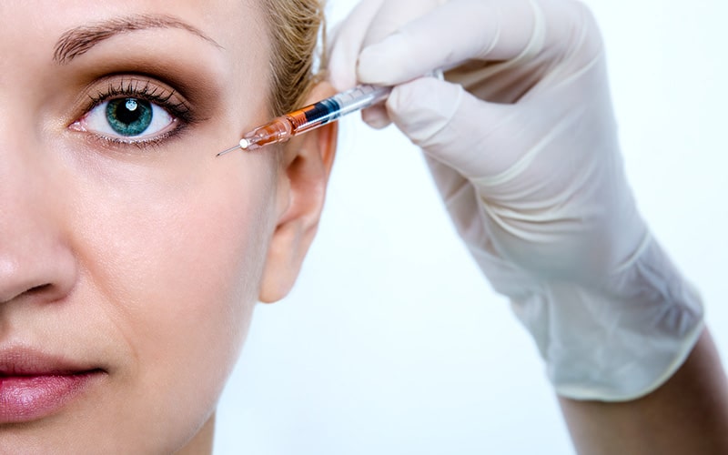 Укол в область глаз