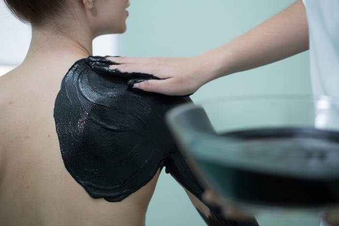 Проводится грязелечение