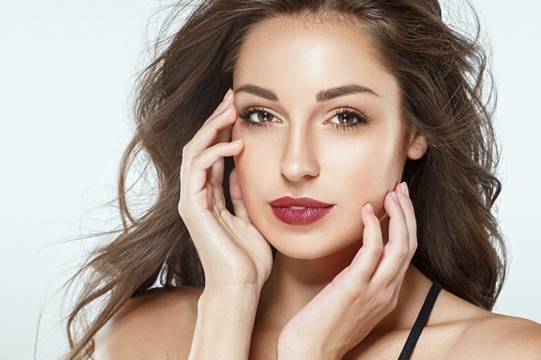 Красивая девушка