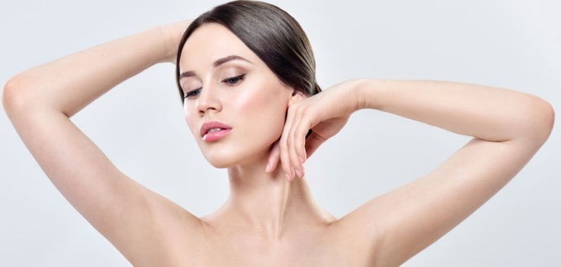 Касание к лицу