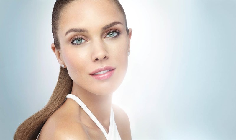 Красивая девушка