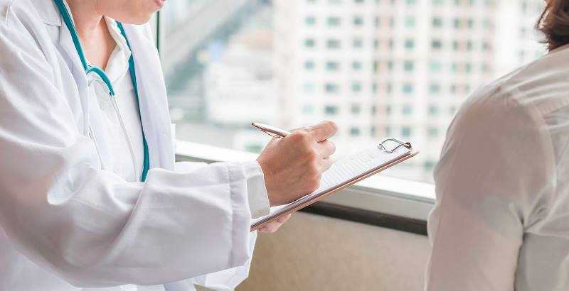 доктор пишет