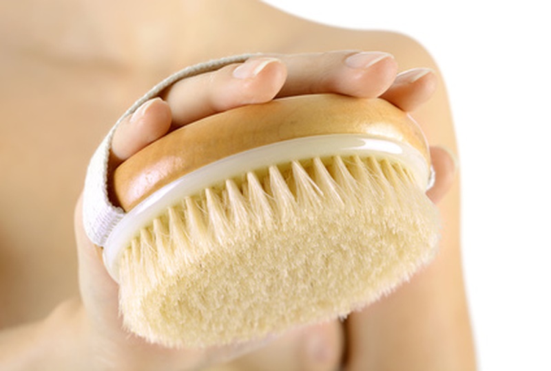 Щетка для сухого массажа с ремешком