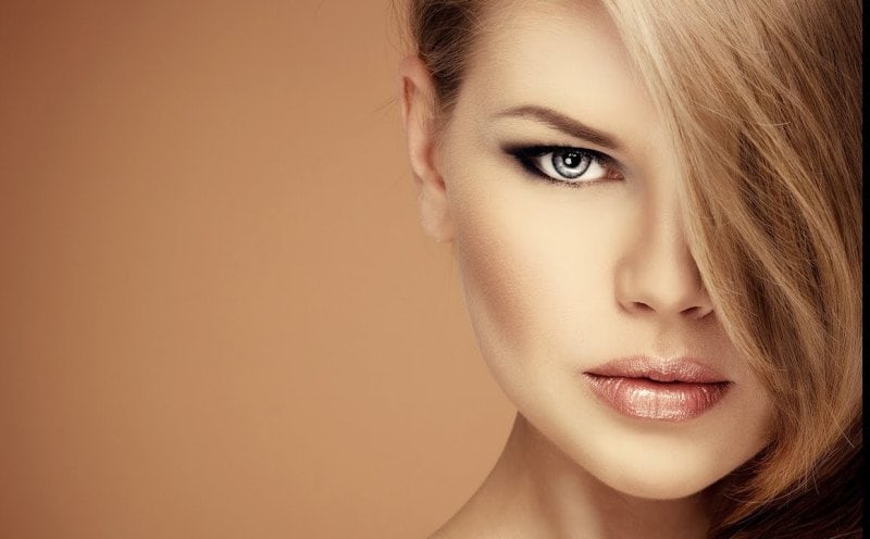 Красивая девушка