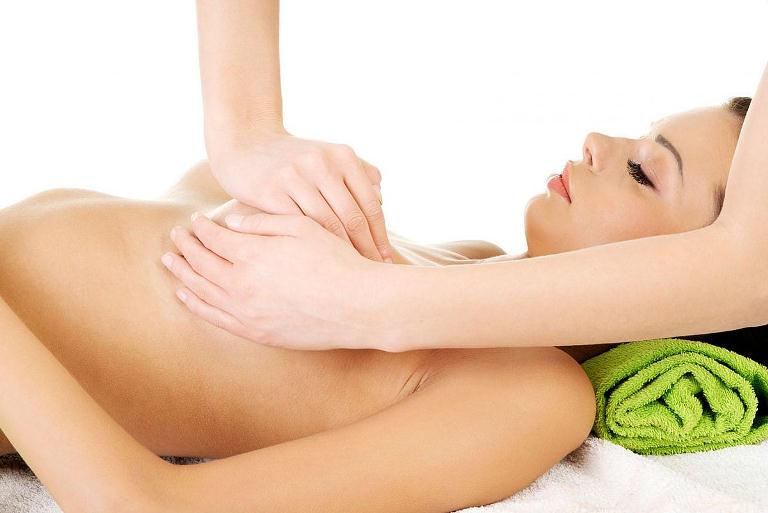 Как убрать растяжки на груди