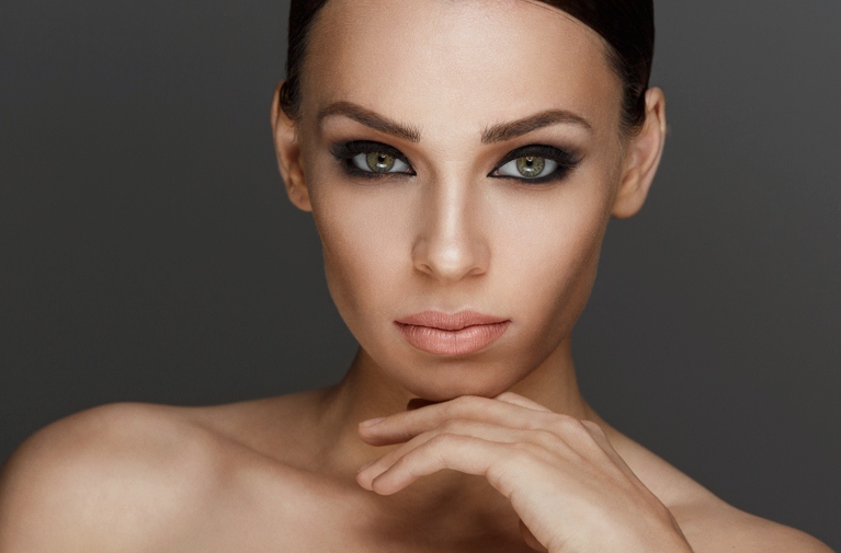 Красивая девушка