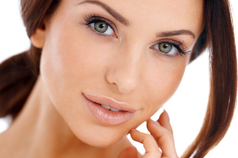 Красивое женское лицо