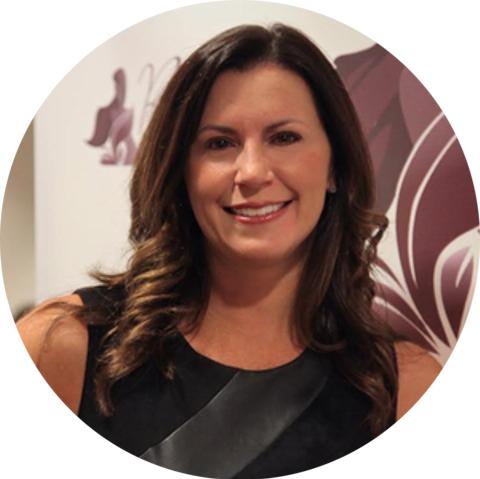 Пластический хирург Кристин Блейн