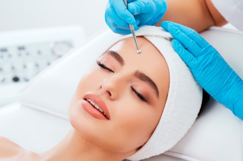 Уход за проблемной кожей с помощью ложки Уно