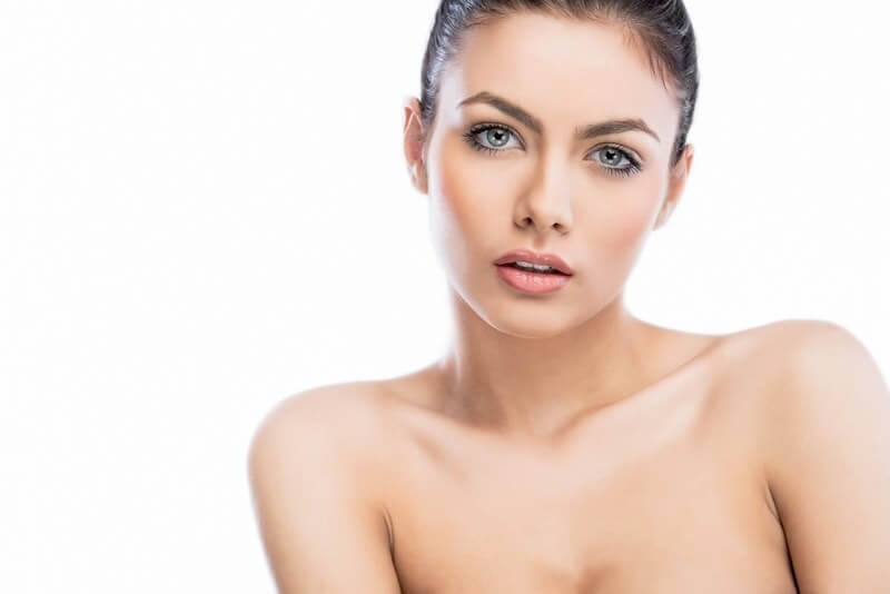 Симпатичная девушка