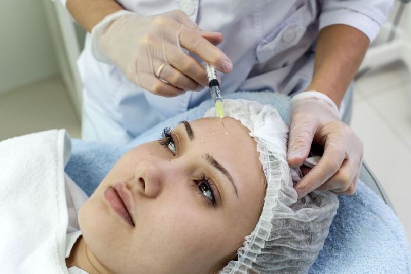 Проводится биорепарация лица