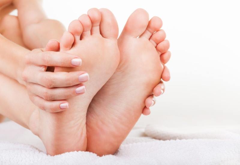 Сухая кожа на локтях и пятках