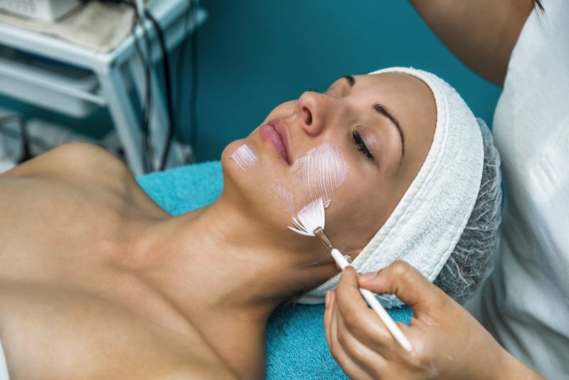 Проводится PQ AGE пилинг