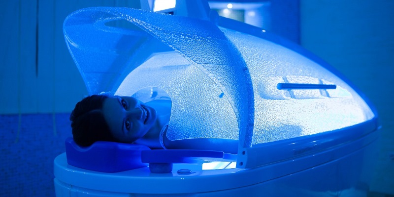 Процедура в салоне со СПА-капсулой